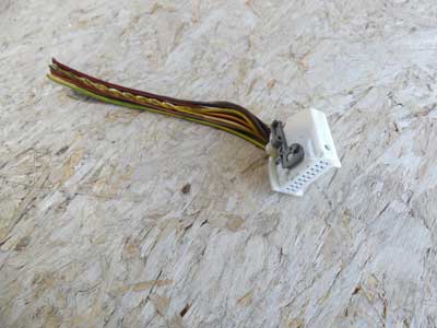 Mercedes White Gray 18 Pole 13 Wire Connector 0005454430